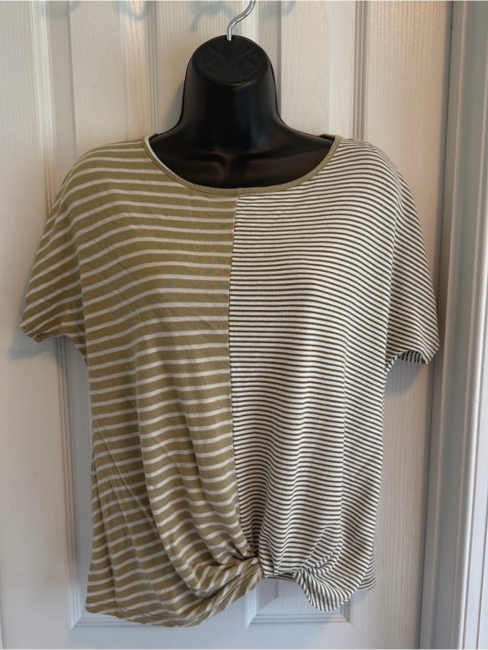Pink Clover Striped Short Sleeve Knot-Hem Top in Olive & White